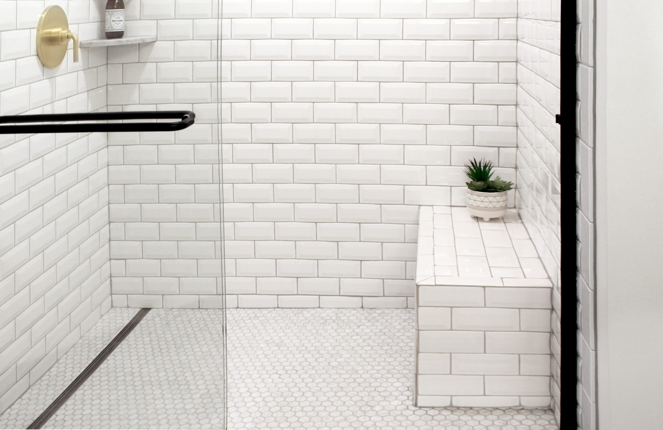Quick Drain Modern Farmhouse Design Trend with Linear Shower Drain